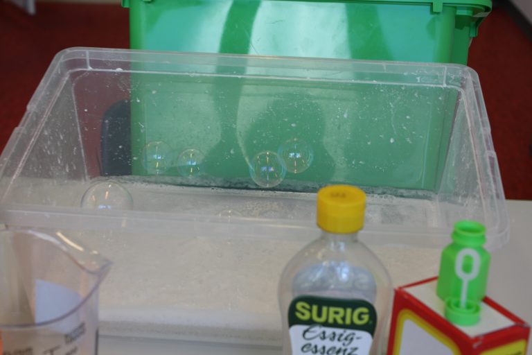 Best "household chemical" experiment for 5th grade Cub Scouts? r